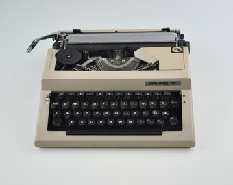 Privileg 160 Working Typewriter, Portable Typewriter, Vintage Typewriter, Beige Typewriter, Manual Typewriter, Retro Typewriter