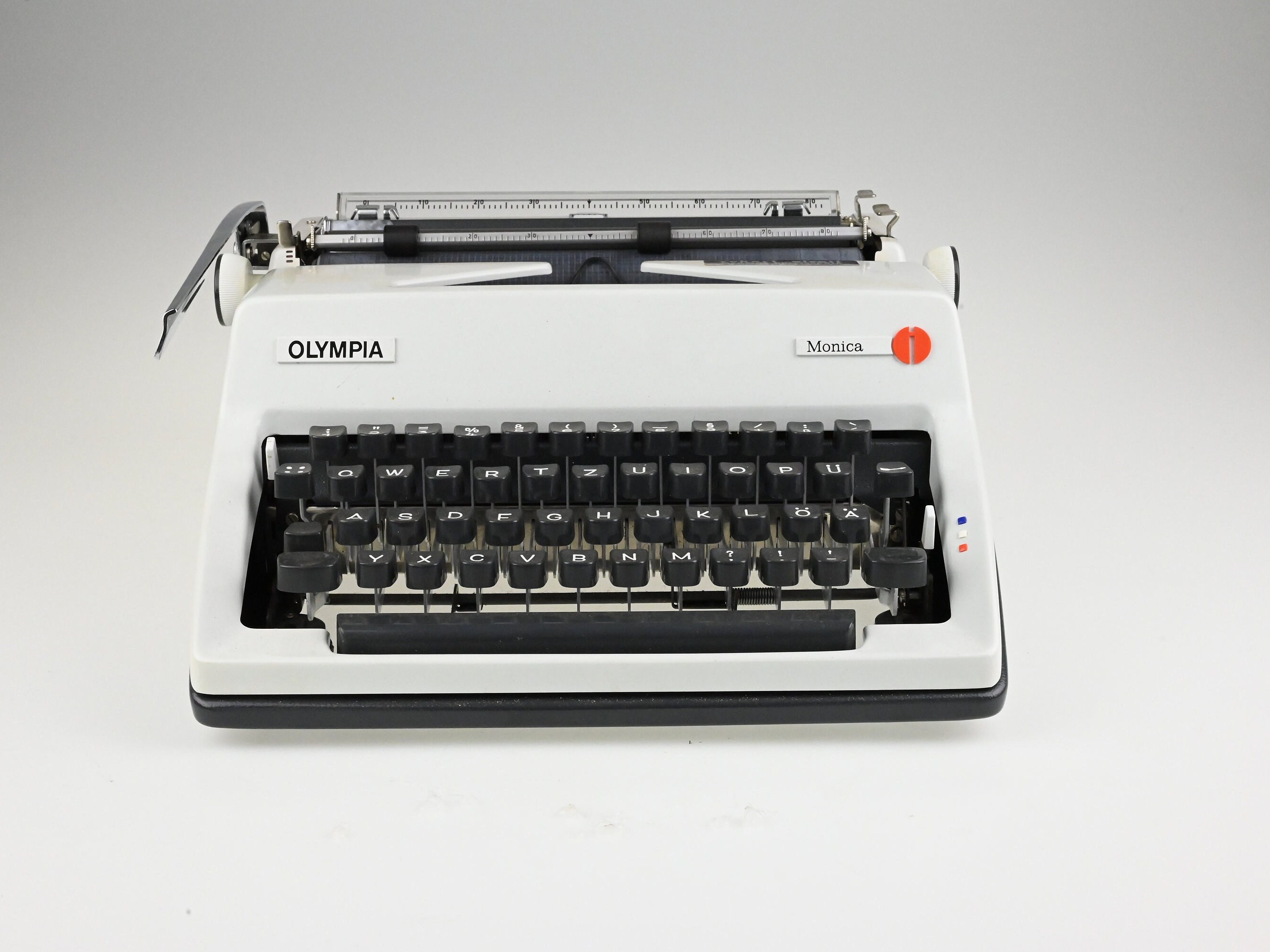 アンティーク タイプライターOLYMPIA SIMPLEX ドイツ タイプ