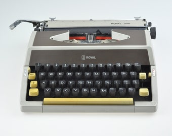 Royal 200 Working Typewriter, Portable Typewriter, Vintage Typewriter, Beige Typewriter, Manual Typewriter, Retro Typewriter