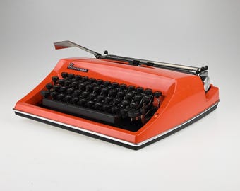1930年代のAdler mod. 30タイプライター、ヴィンテージタイプライター