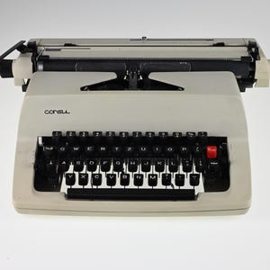 Consul Czechoslovakia Working Typewriter, Portable Typewriter, Vintage Typewriter, White Typewriter, Manual Typewriter, Retro Typewriter
