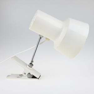 Vintage White Clip-On Lamp, Mid Century Desk Lamp, Metal Lamp, Table Lamp, Desk Lamp, Clip on Lamp, Mid Century Lamp, White Lamp