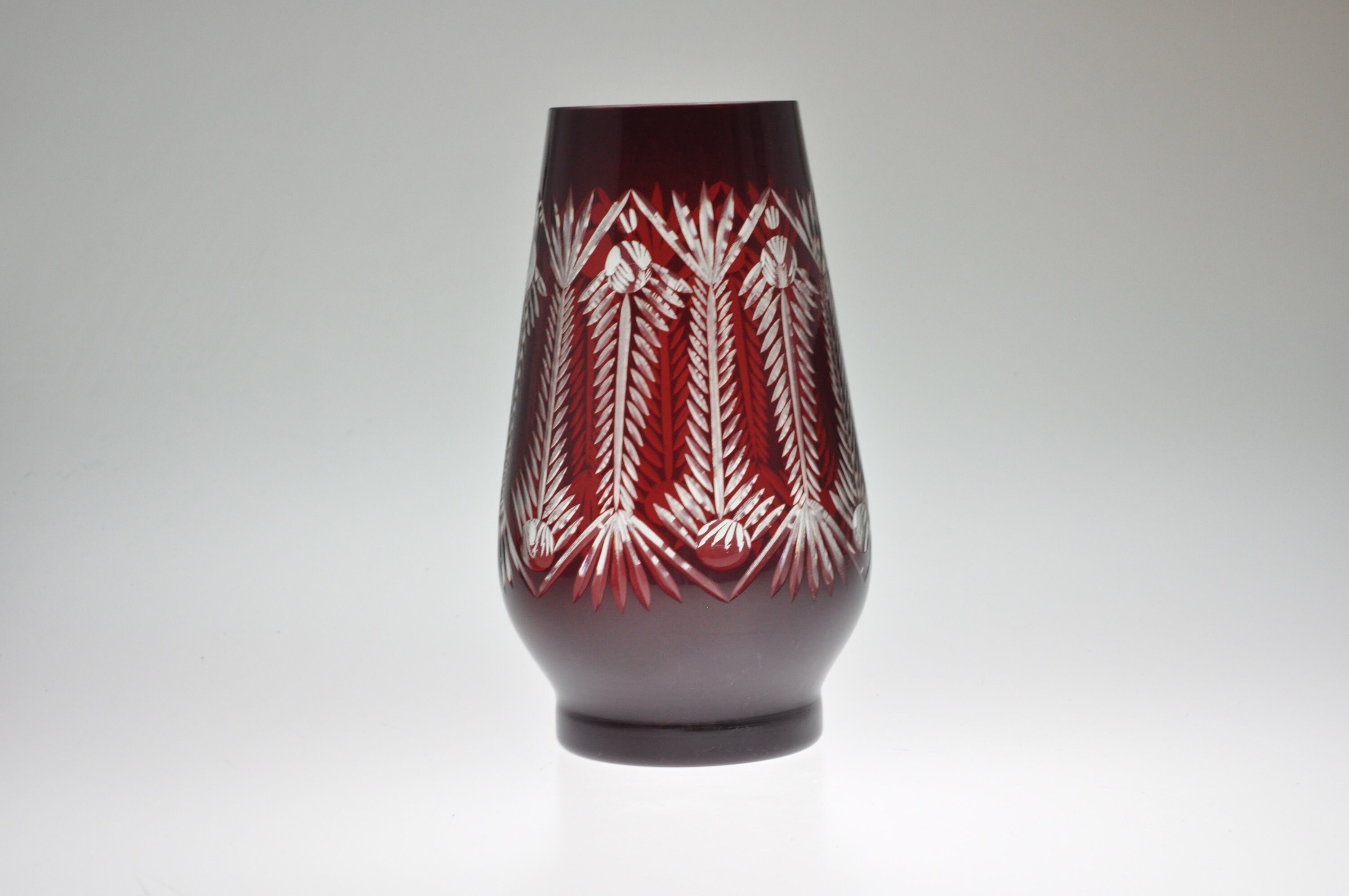 ルビーの花瓶、ルビーガラスの花瓶、ルビーカットクリア花瓶、チェコ