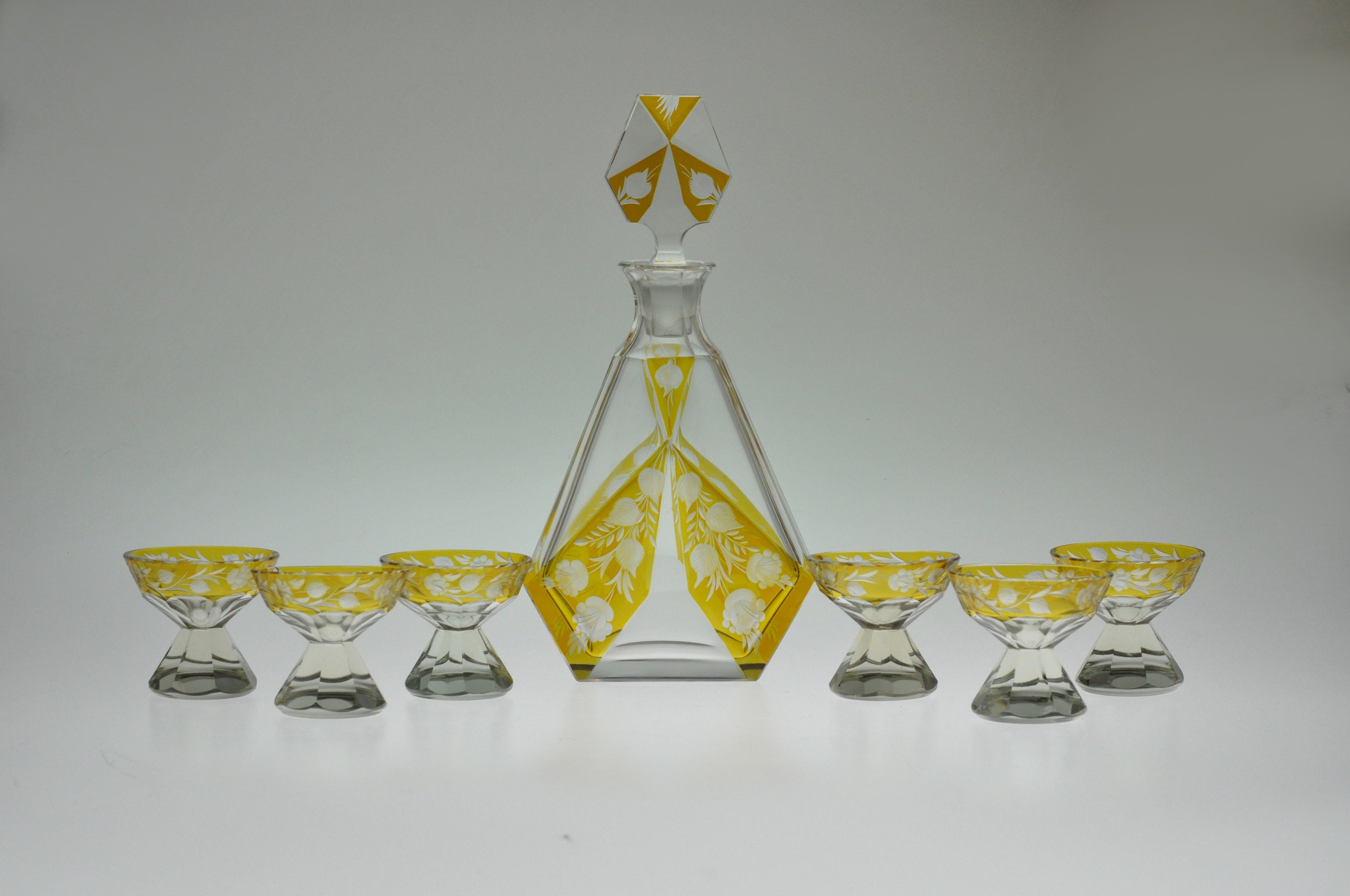 チェコ デカンタ、カール パルダ、アンバー カット トゥ クリア