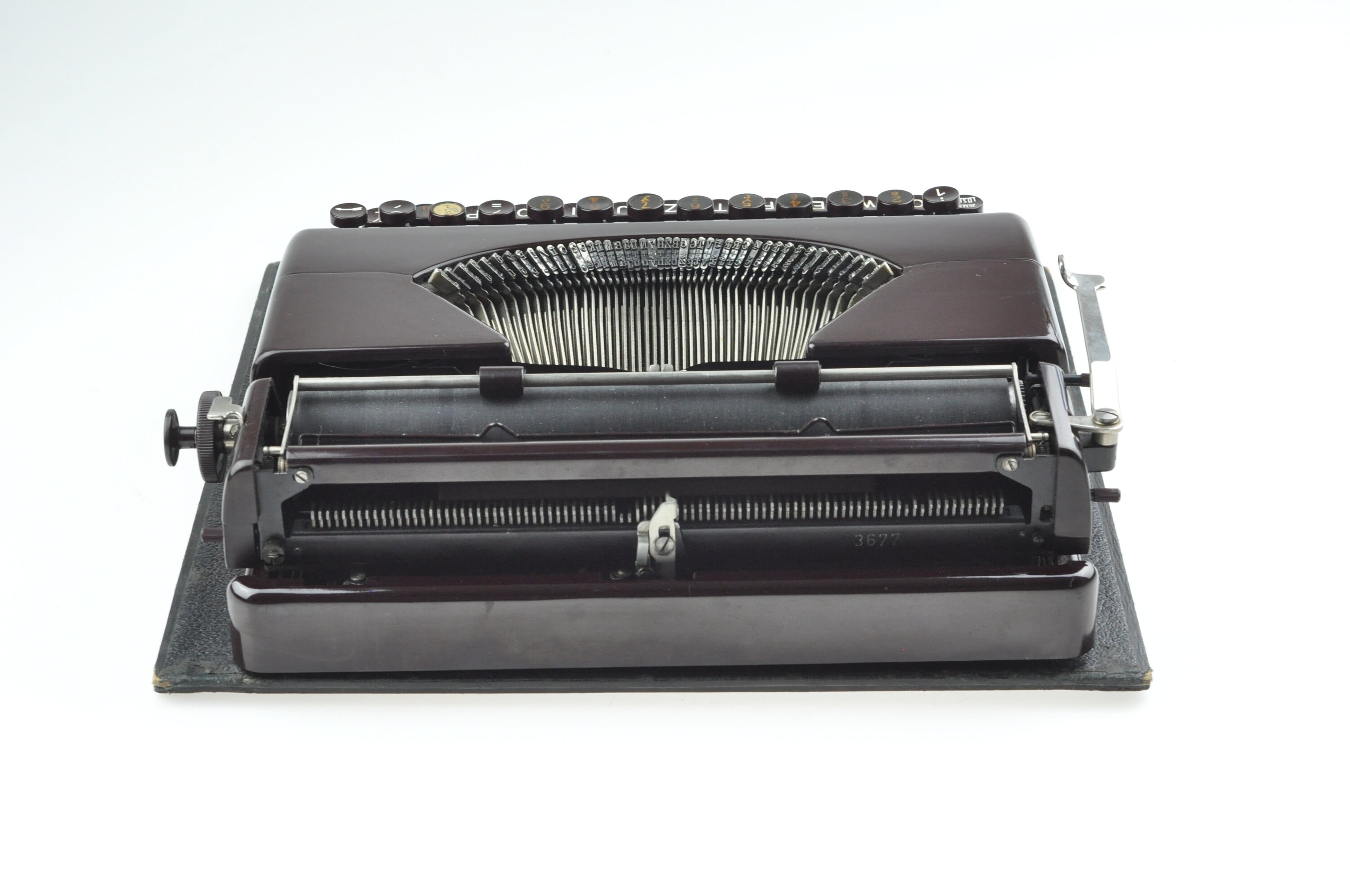 1939年製 オリンピア・プラナ製 実用タイプライター、ポータブルタイプ