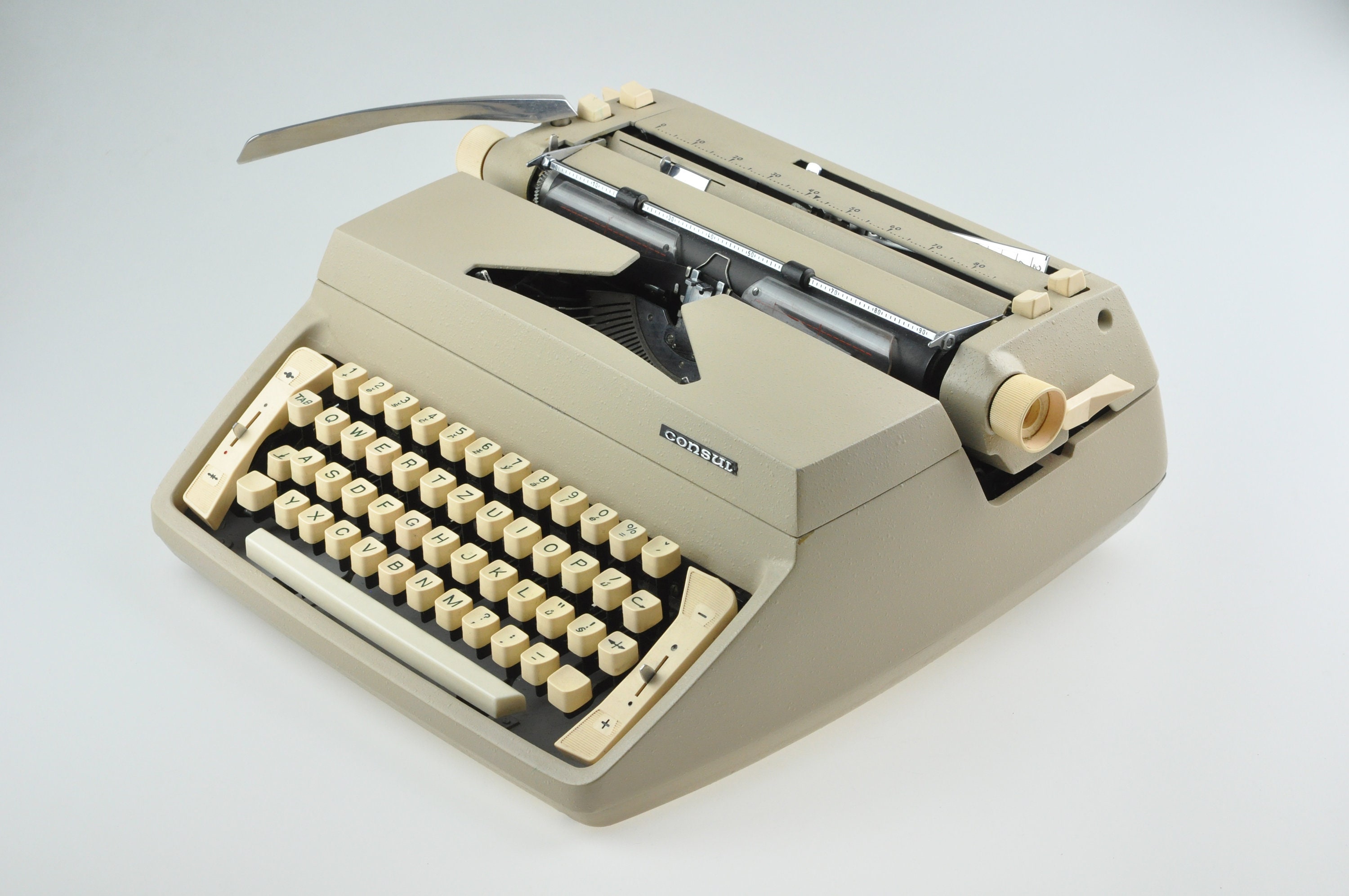 1970 Consul Working Typewriter With Case, Portable