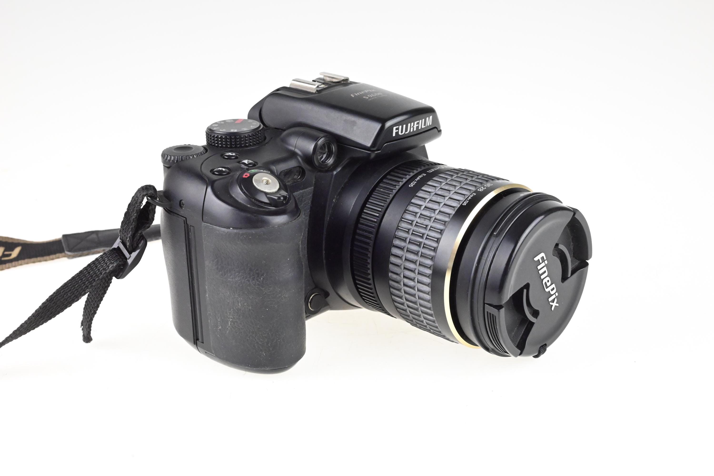 Fujifilm Finepix S9600 Digital Camera – Fujinon 28-300mm Lens