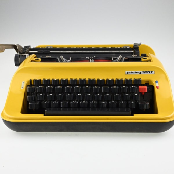 Privileg 350 T Working Typewriter, Yellow Typewriter, Typewriter, Vintage Typewriter, German Typewriter, Manual Typewriter, Retro Typewriter