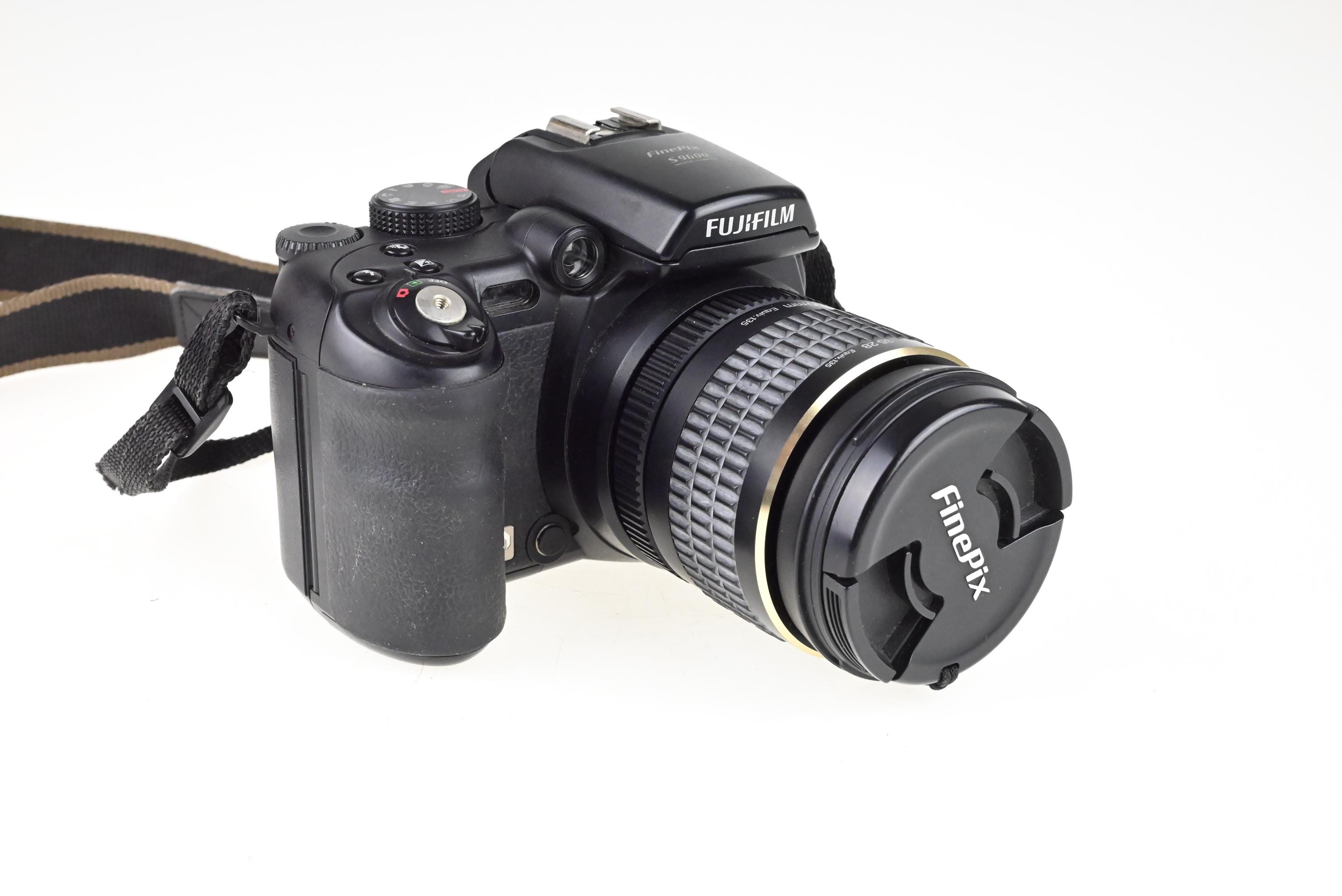 Fujifilm Finepix S9600 Digital Camera – Fujinon 28-300mm Lens