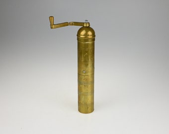 Antique Hand Coffee Grinder, Vintage Kitchen Decor, Hand Grinder, Vintage Grinder, Kitchen Decor, Antique Grinder, Kitchen Collectibles