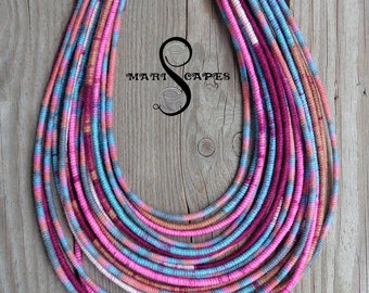 Collier enveloppé de fils OOAK Pink & Blue Pastels / tribal / hippie / boho / léger