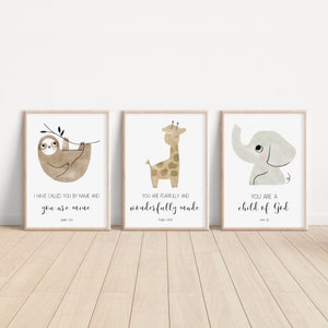 Christliches Kinderzimmerdekor, Kinderbibelvers-Wandkunst, Aquarelltiere, Schriftdruck, Babyjungen-Kinderzimmer, Safari-Dschungel, druckbare Grafik