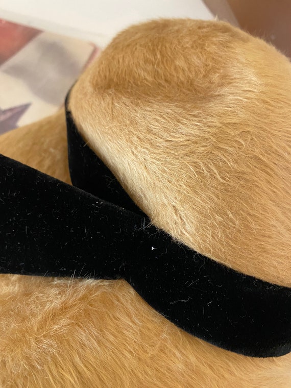 Vintage 40s Tan Fur Felt Cloche by Strathmore Gem