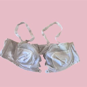 vintage 1980s Jezebel Renee bra Underwire Rayon chiffon trim