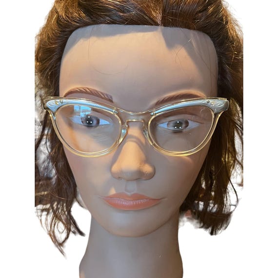 The spectacle 