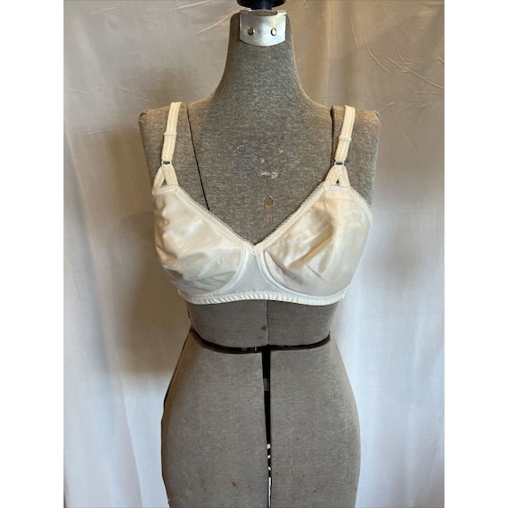 Vintage 1960s Bra Hollywood Vassarette White Bra … - image 1