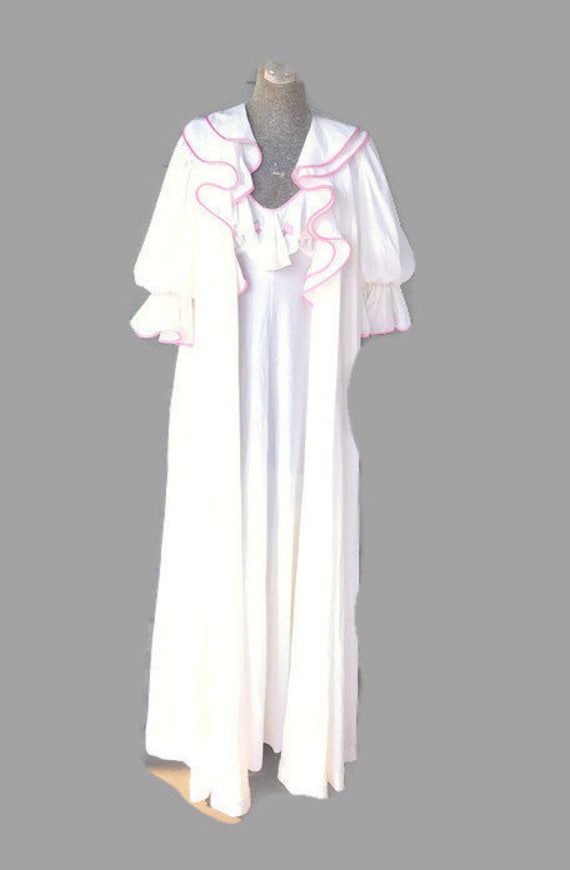 Vintage 60s White Nylon Peignoir Lucie Ann