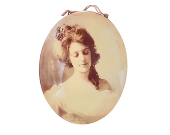 Ritratto antico ovale in celluloide di una signora vittoriana / Gibson Girl da parete