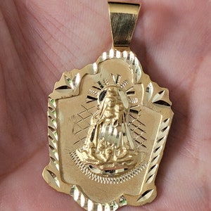 Medalla de Oro Amarillo 14k de Nuestra Señora de la Caridad - Virgen de la Caridad del Cobre