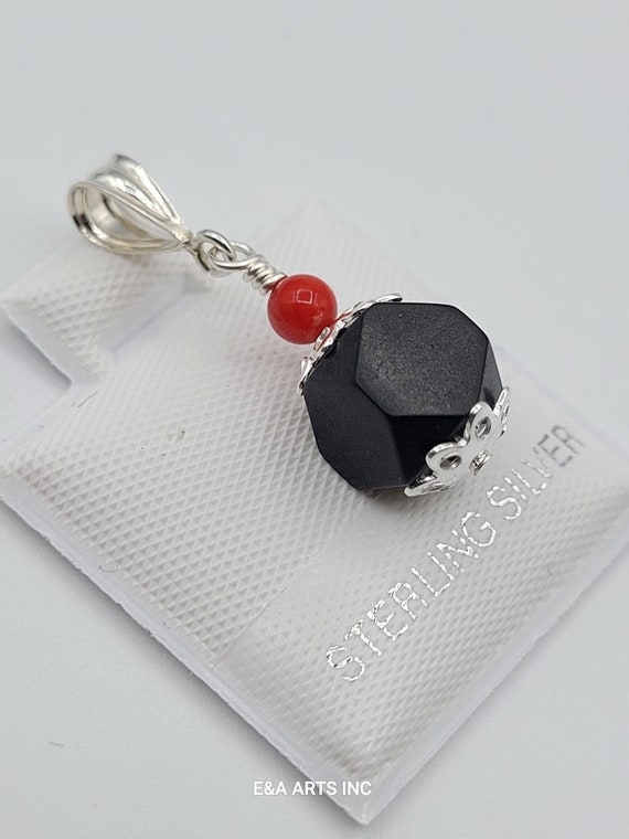 Nuevo Colgante Coral Azabache 8mm en Plata de Ley 925 - Azabache Genuino