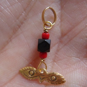 Bebe Niño Ojito Santa Lucia Oro 14k con Bola Negra Jet & Coral Azabache