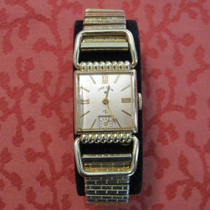 Lord Elgin Men&#39;s Wrist Watch by the Elgin Watch Company, Movement 626, 21 Jewel, 4 Adj, Ser.#H408991, 14K Gold Filled Case in Running Order
