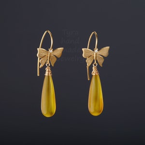 Brincos de haste de pedra de borboleta de duas camadas, brinco de pedra de nascimento personalizado, fio de orelha de borboleta, presente de florista, presente de aniversário, presente de dama de honra,