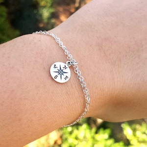 Pulsera de brújula, regalos de graduación, amuleto de brújula, regalo de hermandad, regalos de dama de honor, collar de amistad, plata de ley, tarjeta de nota personalizada