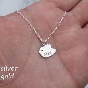Personalisierte Vogel Halskette, Muttertagsgeschenk, gestempelt Namen Vogel Halskette, Namensschild Halskette, Geburtstagsgeschenk, Nana Geschenk, benutzerdefinierte Schmuck-Karte