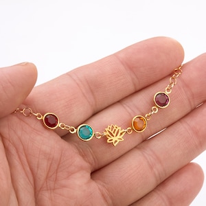 Braccialetto di loto con pietre portafortuna, braccialetto personalizzato con pietra portafortuna per la famiglia, braccialetto della nonna, gioielli spirituali, braccialetto per la festa della mamma, biglietto personalizzato