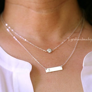 Due livelli personalizzati inciso bar c&#39;è punto collana,nome data barra,barra delle coordinate,piccolo punto di C, barra rettangolare, regalo anniversario,regalo di compleanno