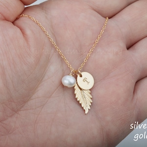 Gouden verenketting, eerste ketting, aangepaste geboortesteen, met de hand gestempelde initiaal, lettertypekeuzes, herfsthuwelijk, cadeaus bruidsmeisje, verjaardag, elke dag