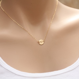 Personalized GOLD Initial Disc Charm Necklace,Small initial letter charm,Bridesmaids Gifts, Mother&#39;s Jewelry,Daily Jewelry