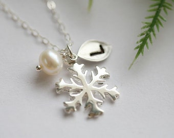 SNOWFLAKE initial necklace,custom leaf monogram,custom birthstone,WINTER WEDDING gift,Christmas gift,personalized bridesmaid gift,friendship