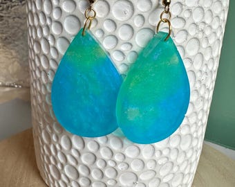 Lightweight Handmade Teardrop Resin Earrings | Colorful Handmade Earrings | Multicolor Chameleon Tone Earrings | Shimmer Resin Earrings
