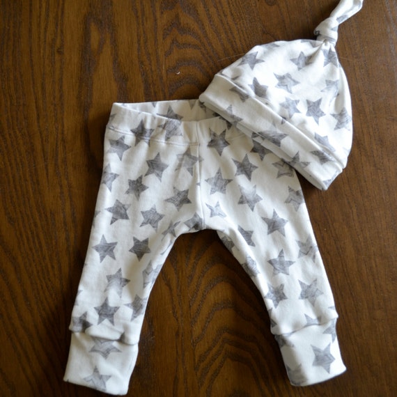 Items similar to Grey and White Stars Pant and Top Knot Hat in Organic ...