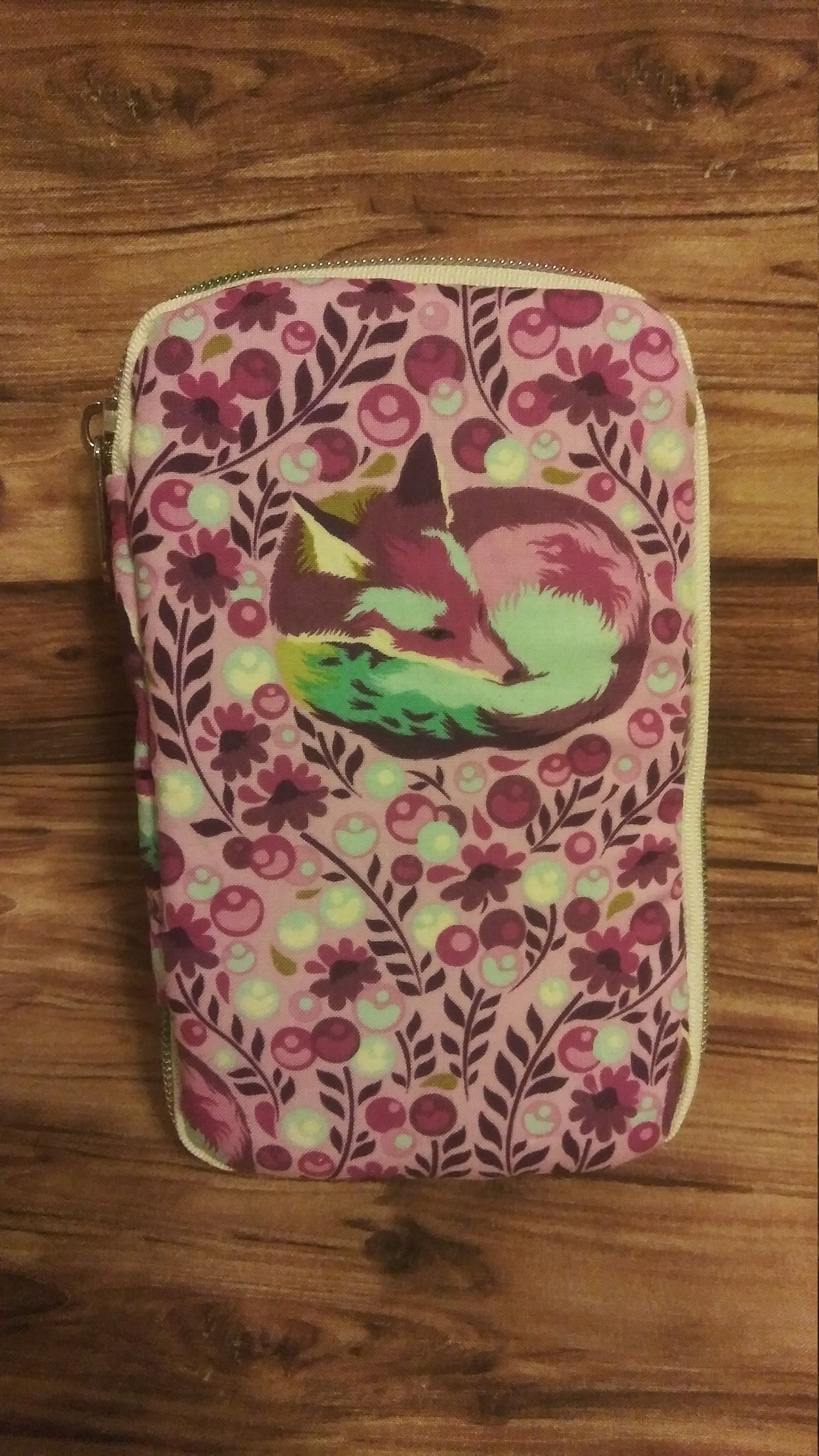 Foxy tula hotsell
