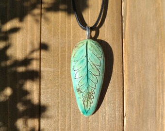 Timeless Nature Ceramic Fern Necklace