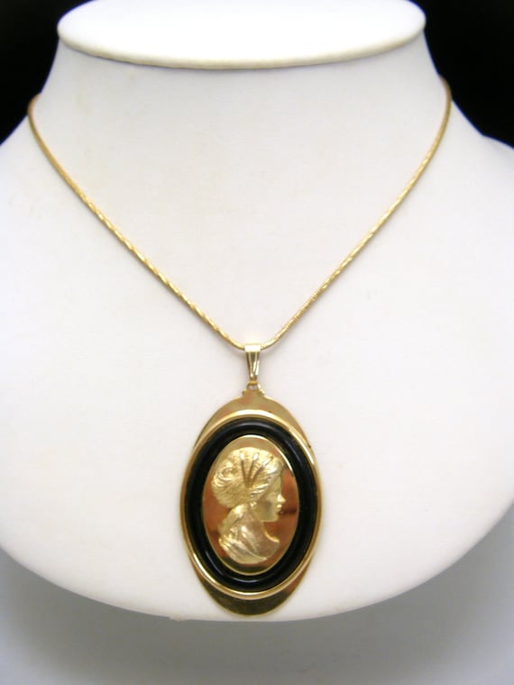 Vintage Avon Black Lucite Gold Tone Cameo Pendant 