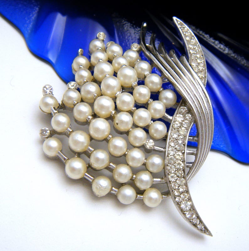 Beautiful Vintage Trifari Brooch Faux Pearl Rhinestones 1960s Silver Tone