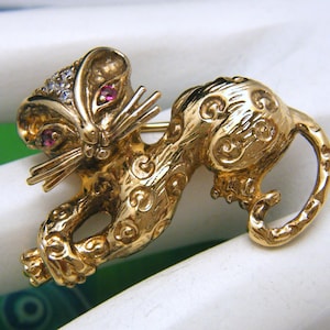 Vintage Sterling Silver Figural Leopard Pin Gemstone Eyes Test Spinel Range