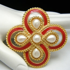 Vintage Trifari TM Red Enamel Brooch Pendant Pearlized Cabochons Gold Tone