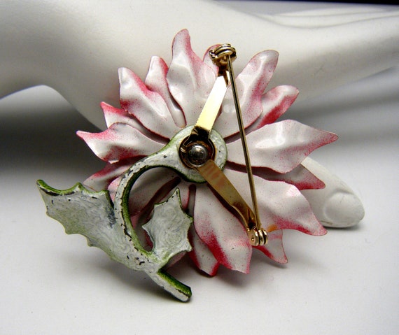 Vintage Glossy Enamel Poinsettia Flower Brooch Be… - image 4