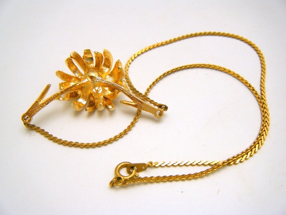 Vintage Cream Enamel Flower Pendant Earrings Set … - image 5