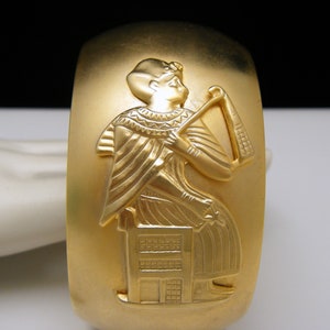 Gorgeous Vintage Applied Egyptian Figures Wide Gold Tone Bangle Bracelet