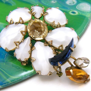 Vintage Signed Schreiner New York Brooch White Satin Glass Rhinestones Flower Design Gold Tone