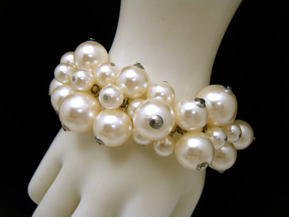 Vintage Faux Pearl Cluster Stretch Bracelet Silve… - image 1