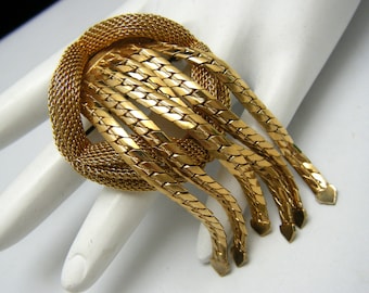 Cool Vintage Fringe Dangle Brooch Gold Tone Mesh