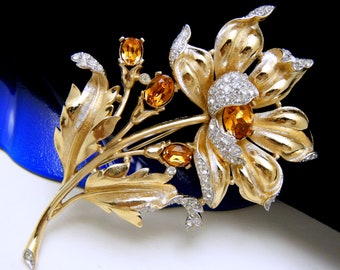 Stunning Vintage Trifari Tm Brooch Topaz Rhinestones Pave Set Flower Large