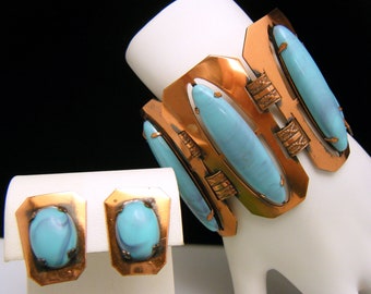 Vintage brede turkooiskleurige Lucite koperen armband oorbellen uit het midden van de eeuw
